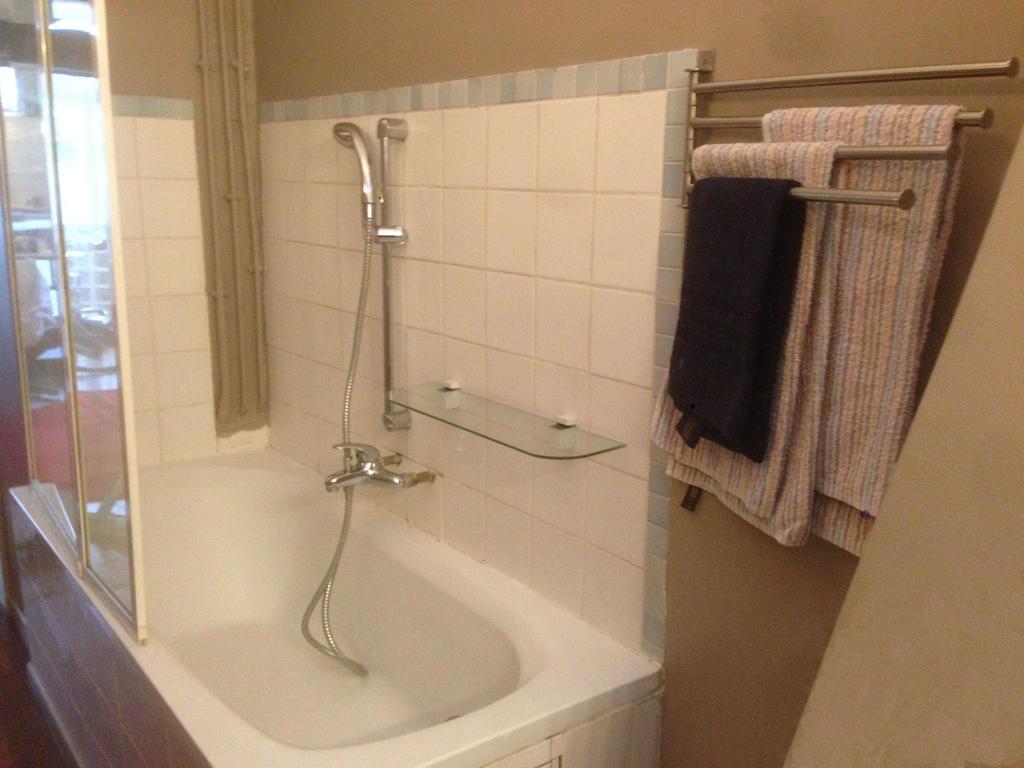 Appartement 2 Pieces Proche Du Sacre Coeur Parijs Kamer foto